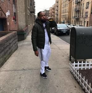 Meet your Posher, Gregory